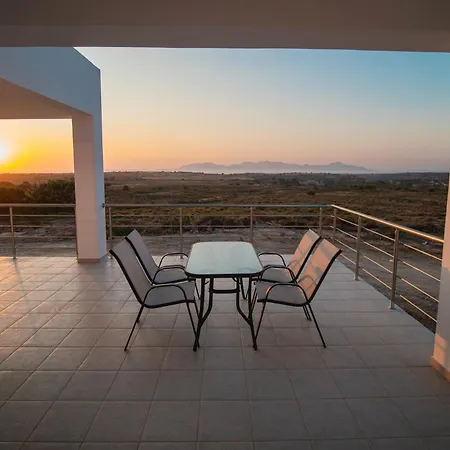 Casa Flora Nyaraló