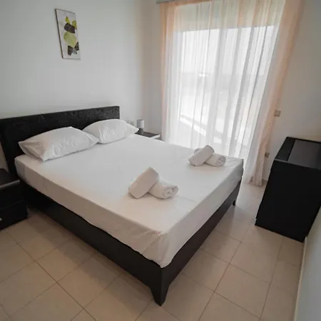 Casa Flora * 克法洛斯